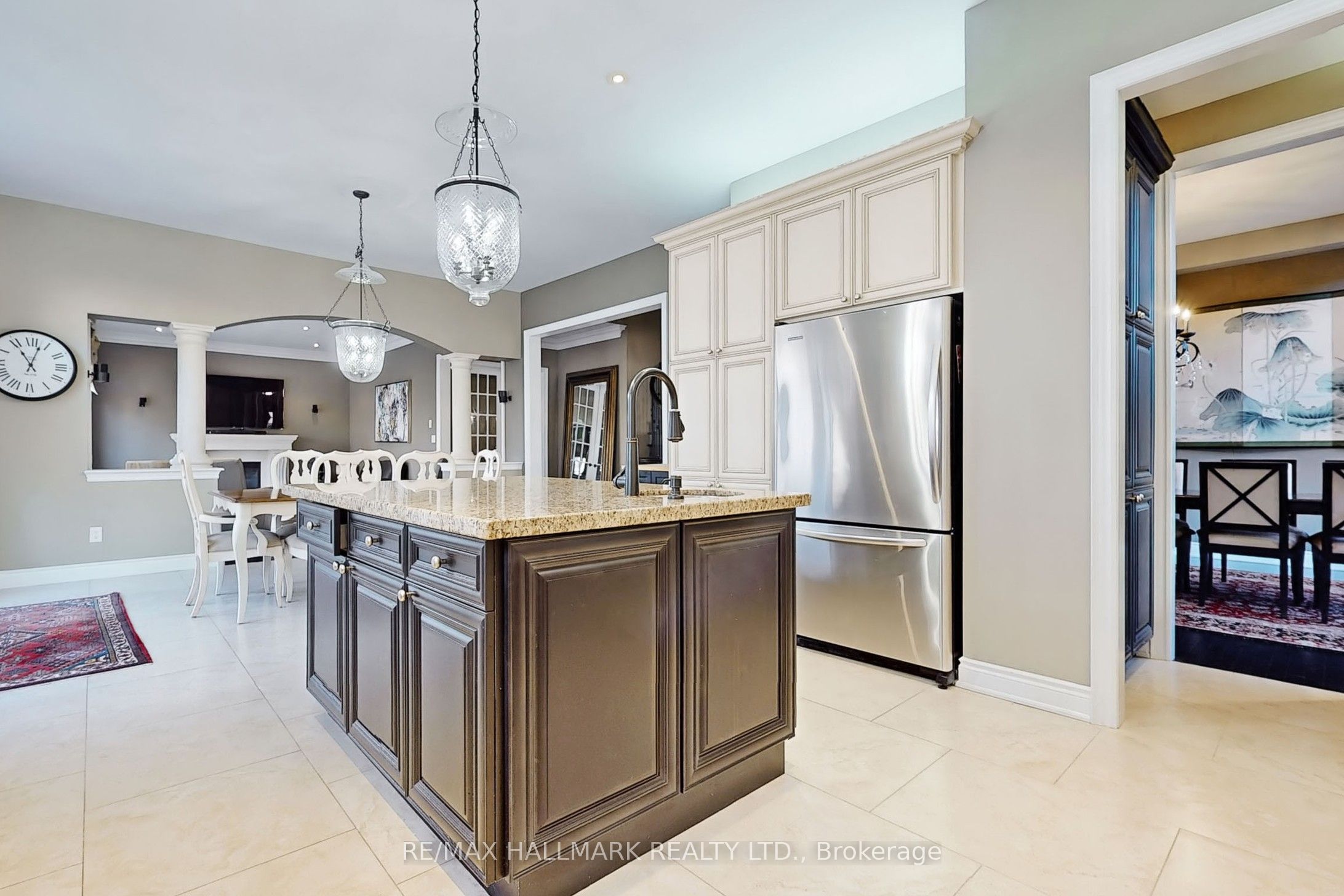 350 Paradelle Drive Property Photo 14