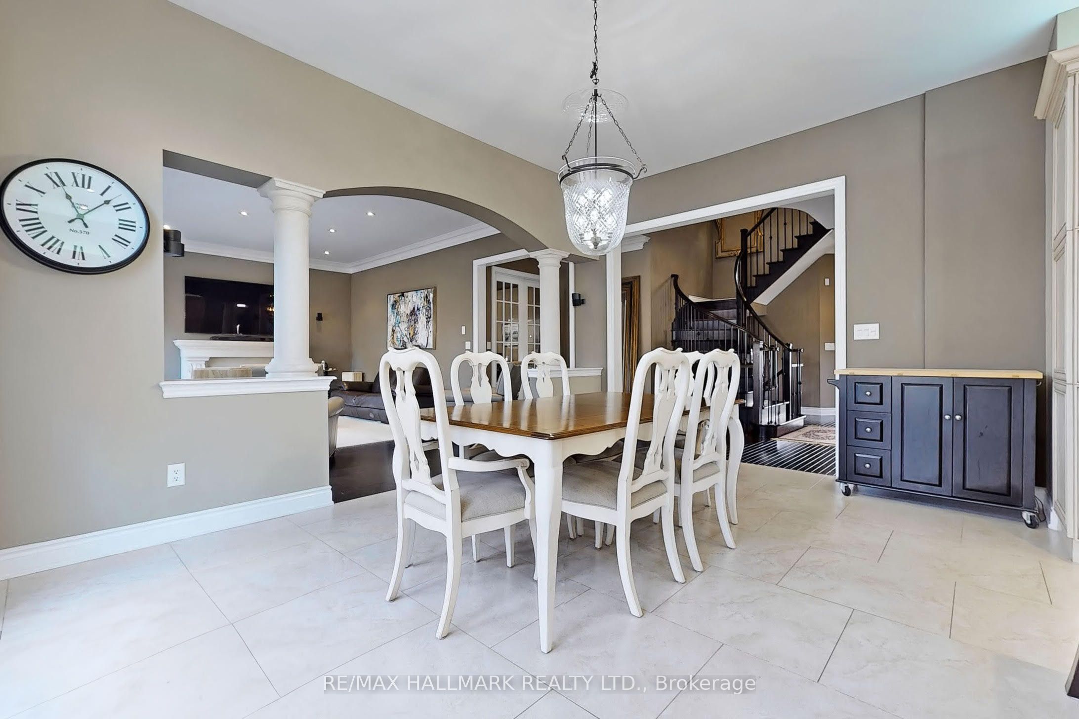350 Paradelle Drive Property Photo 17