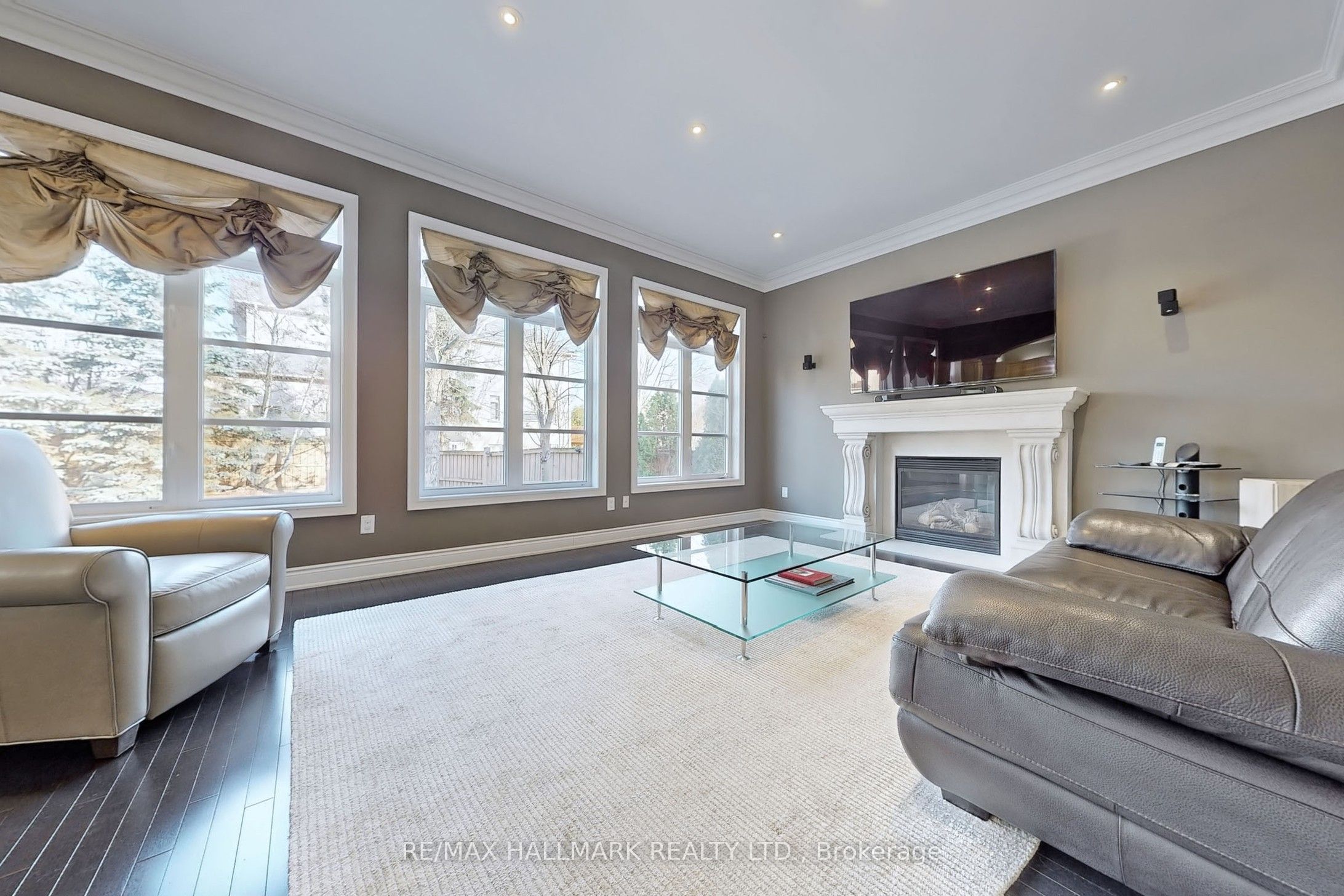 350 Paradelle Drive Property Photo 18
