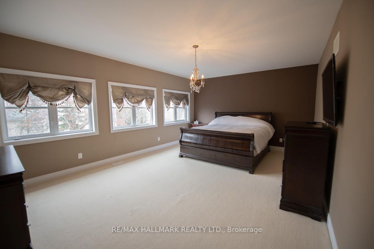 350 Paradelle Drive Property Photo 25