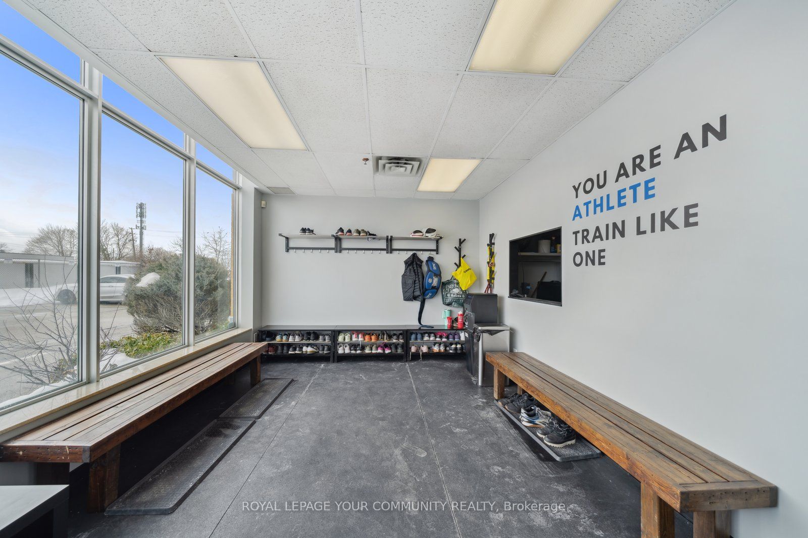#8 - 561 Edward Avenue Property Photo 8