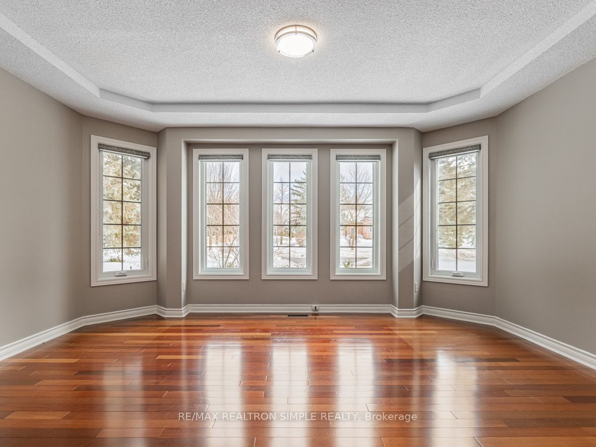 90 Treegrove Circle Property Photo 7
