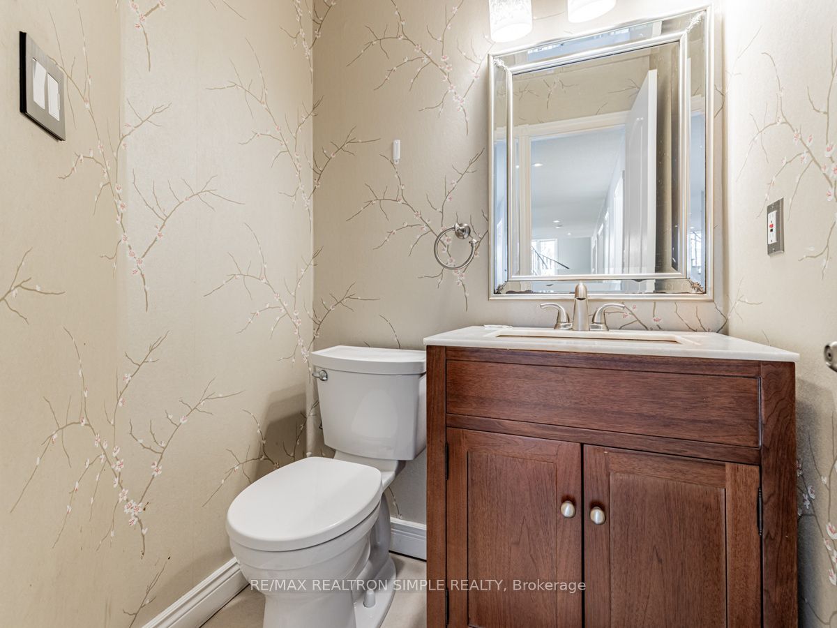 90 Treegrove Circle Property Photo 9