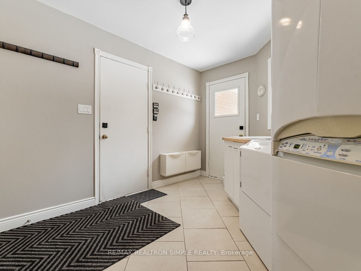 90 Treegrove Circle Property Photo 10