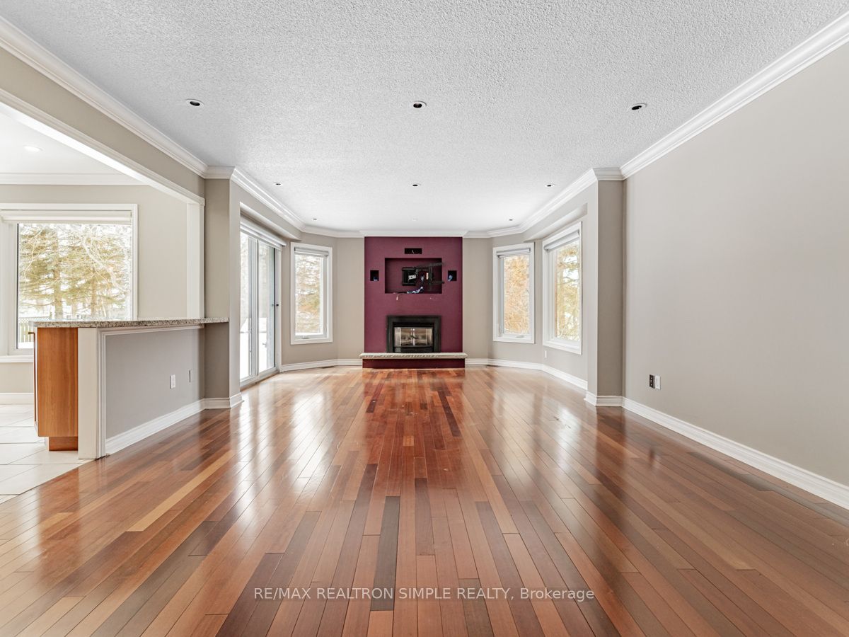 90 Treegrove Circle Property Photo 11