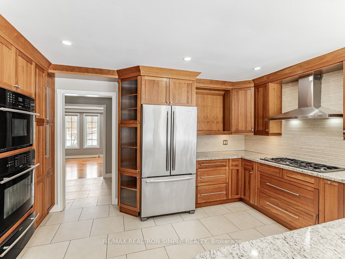 90 Treegrove Circle Property Photo 16