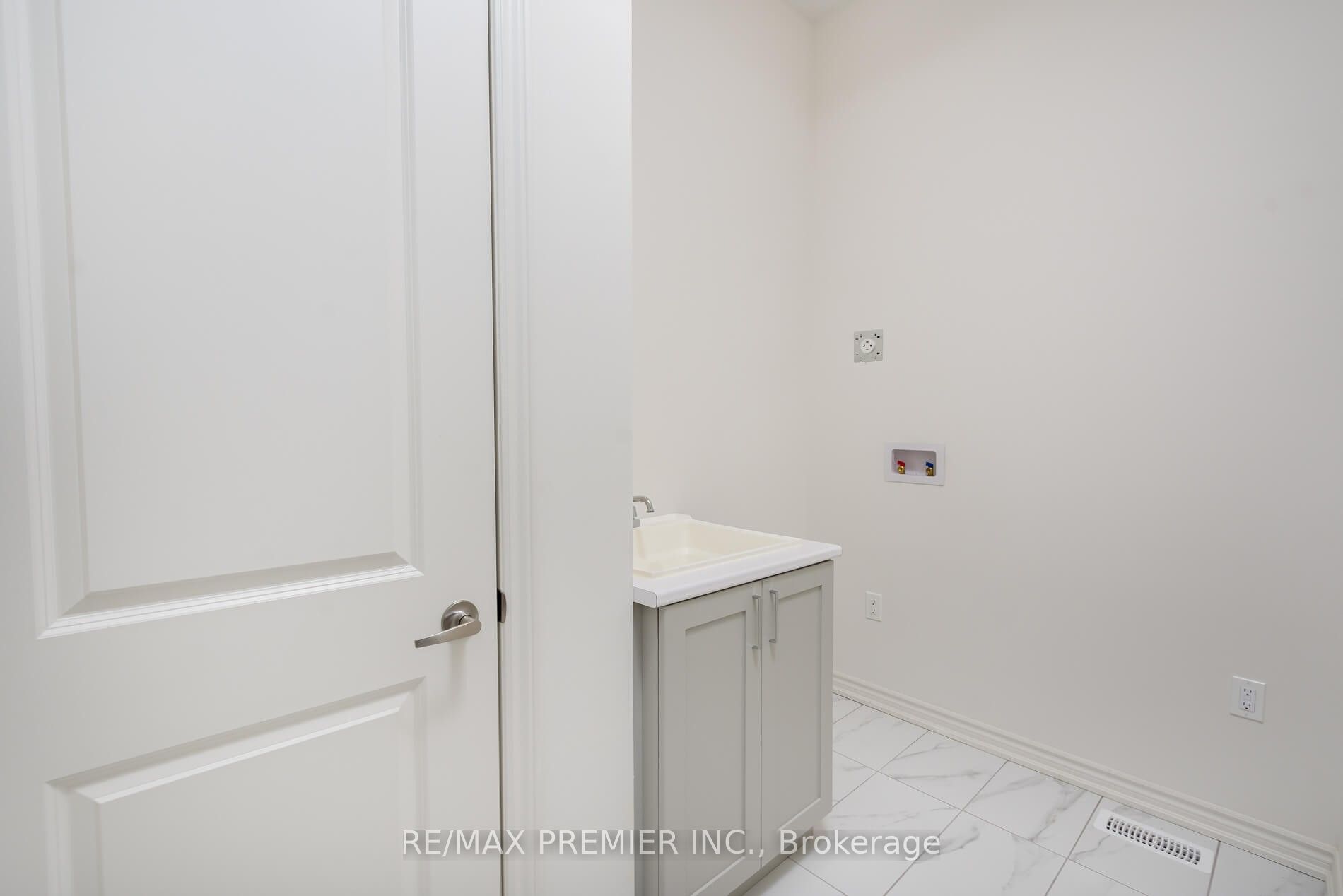 11 Primrose Heights Property Photo 29