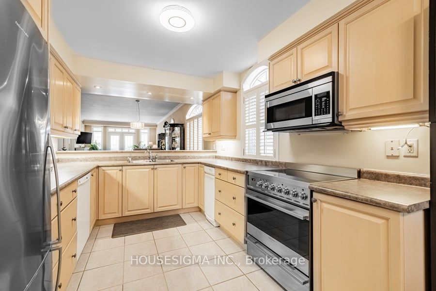 #17 - 520 Silken Laumann Drive Property Photo 20
