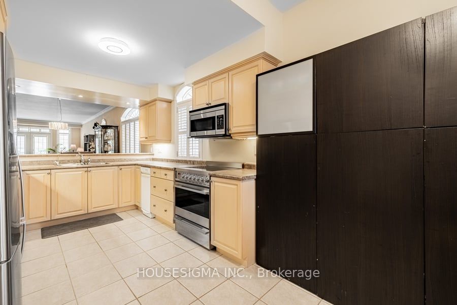 #17 - 520 Silken Laumann Drive Property Photo 22