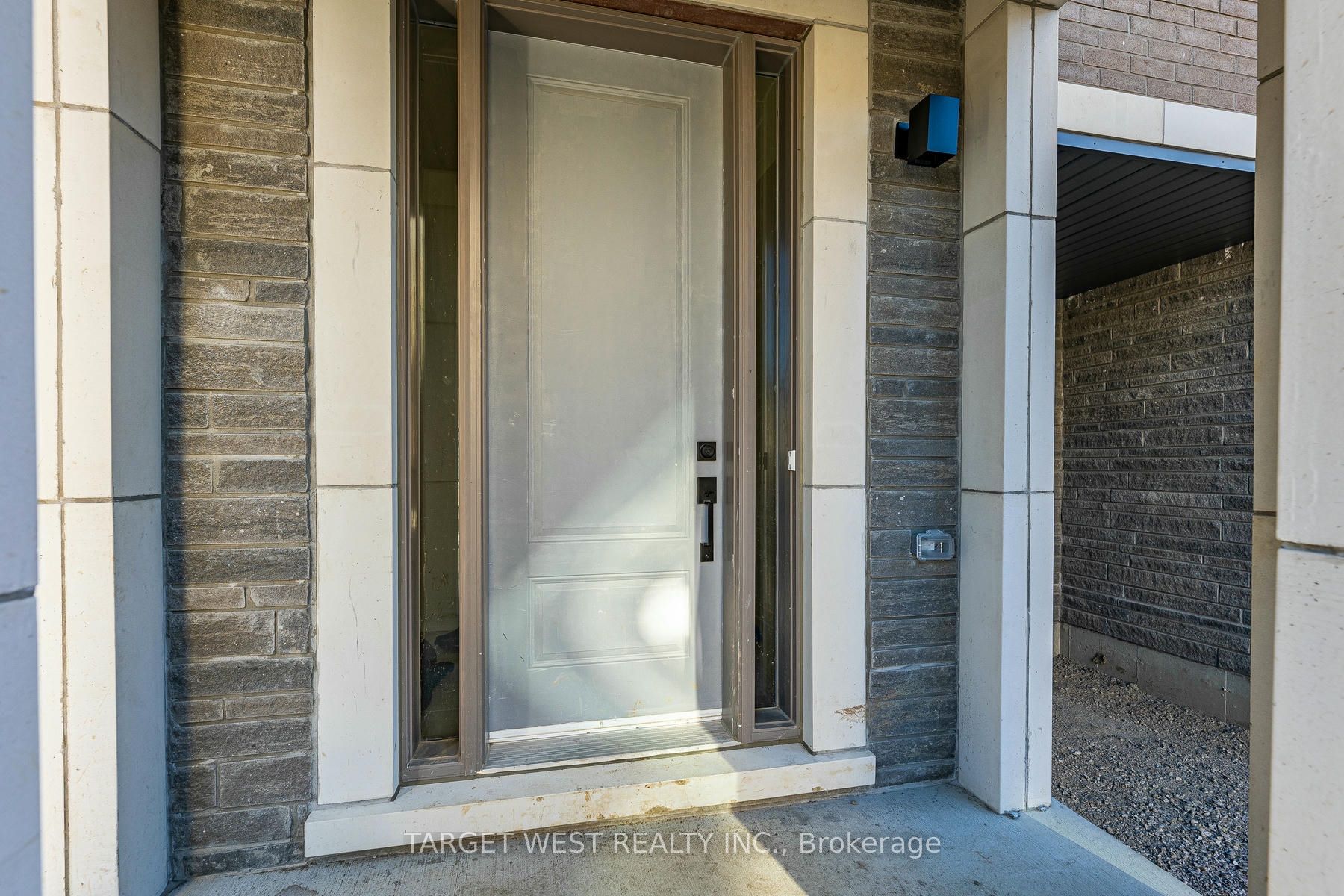23 Archamault Way Property Photo 3