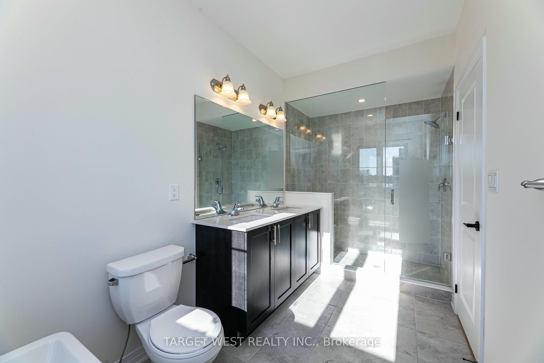 23 Archamault Way Property Photo 29
