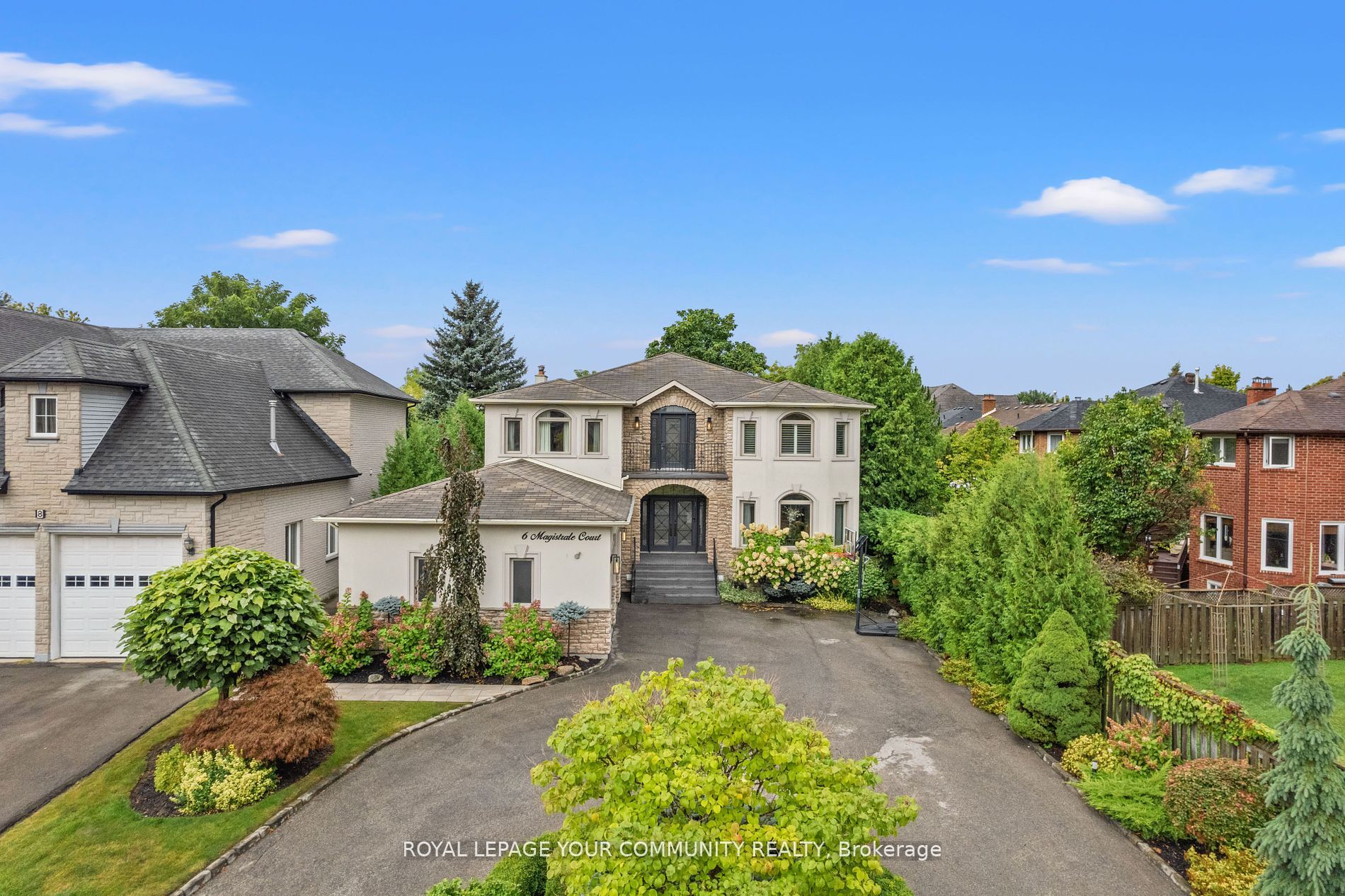 6 Magistrale Court Property Photo 1