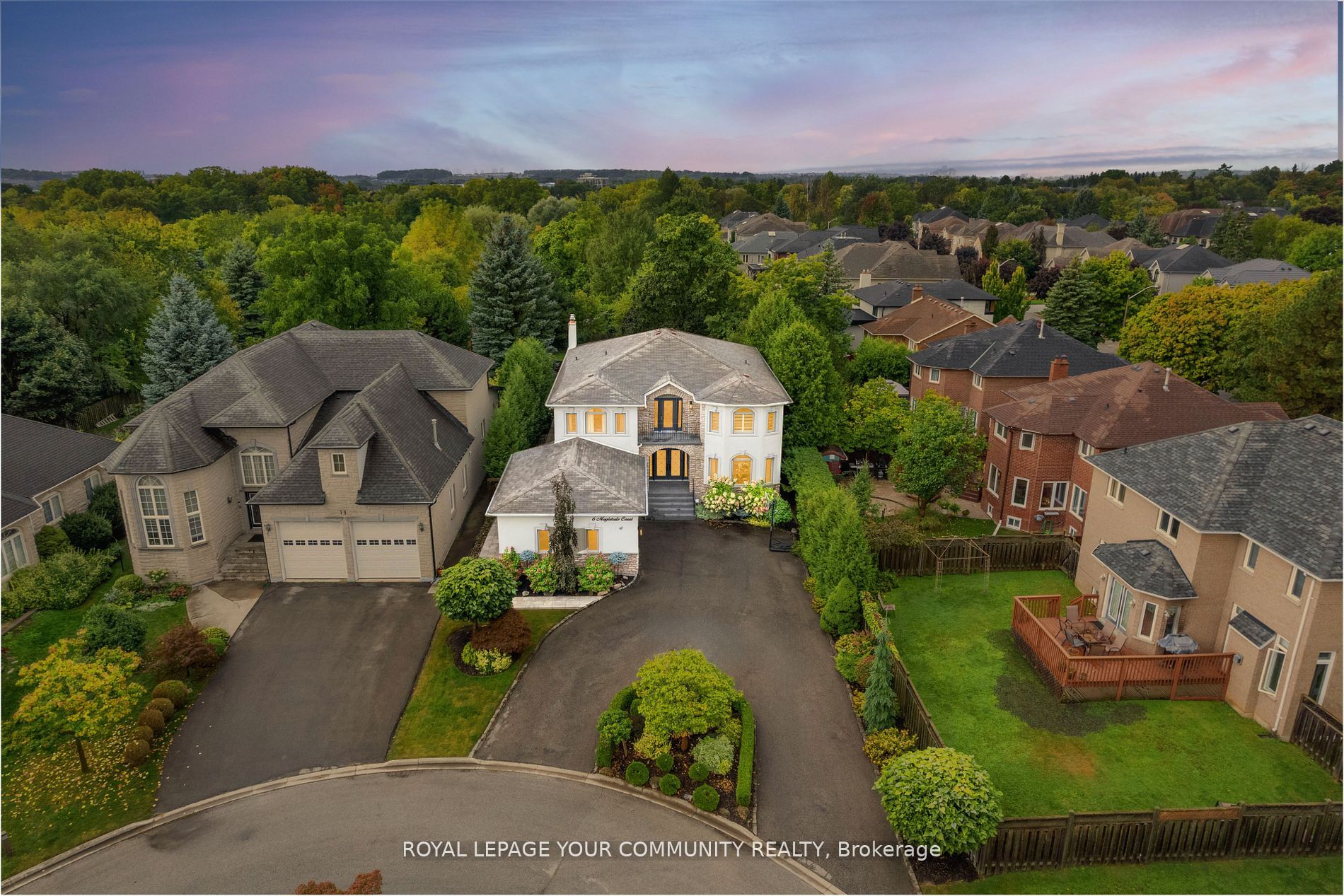 6 Magistrale Court Property Photo 2