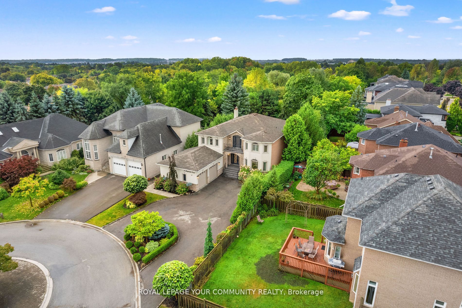 6 Magistrale Court Property Photo 3
