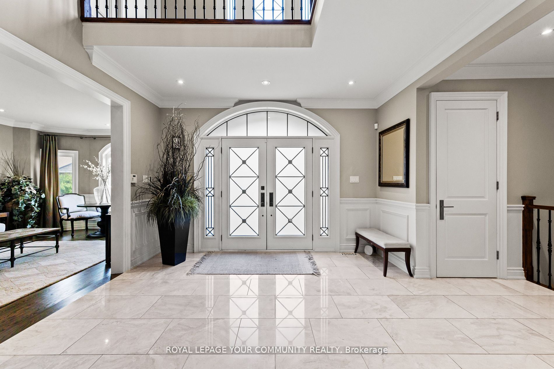 6 Magistrale Court Property Photo 4