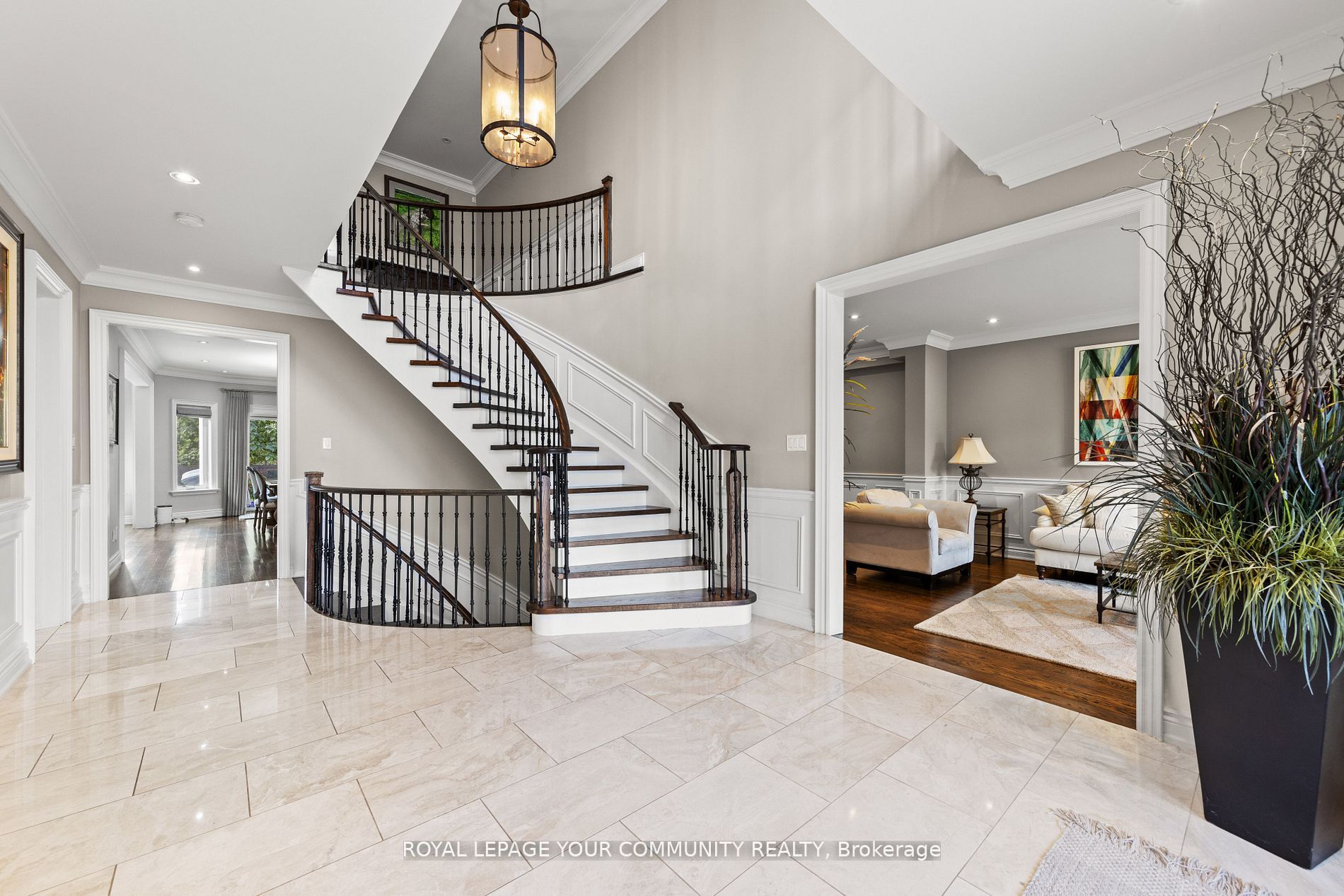 6 Magistrale Court Property Photo 5