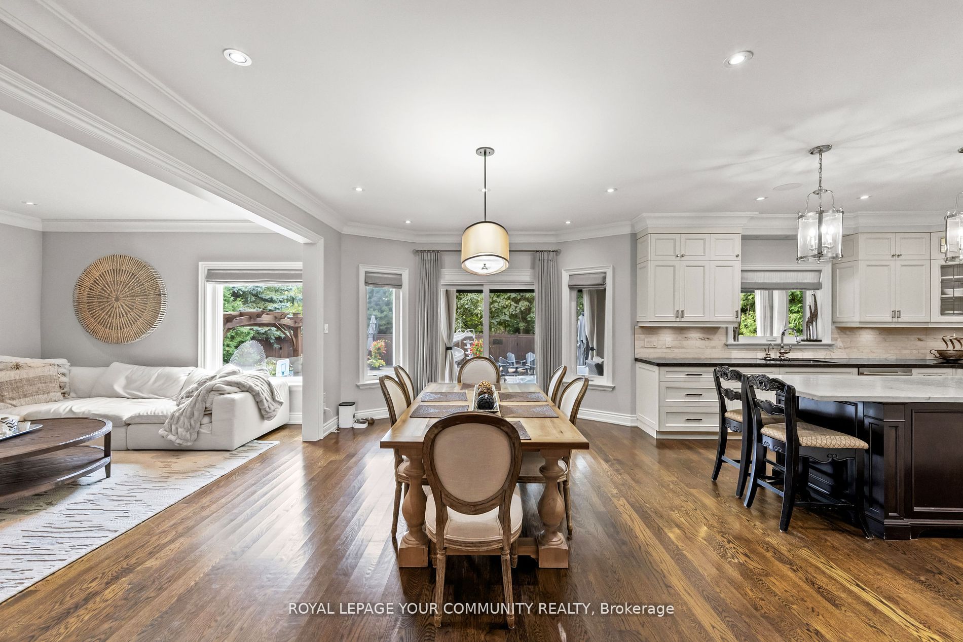 6 Magistrale Court Property Photo 11