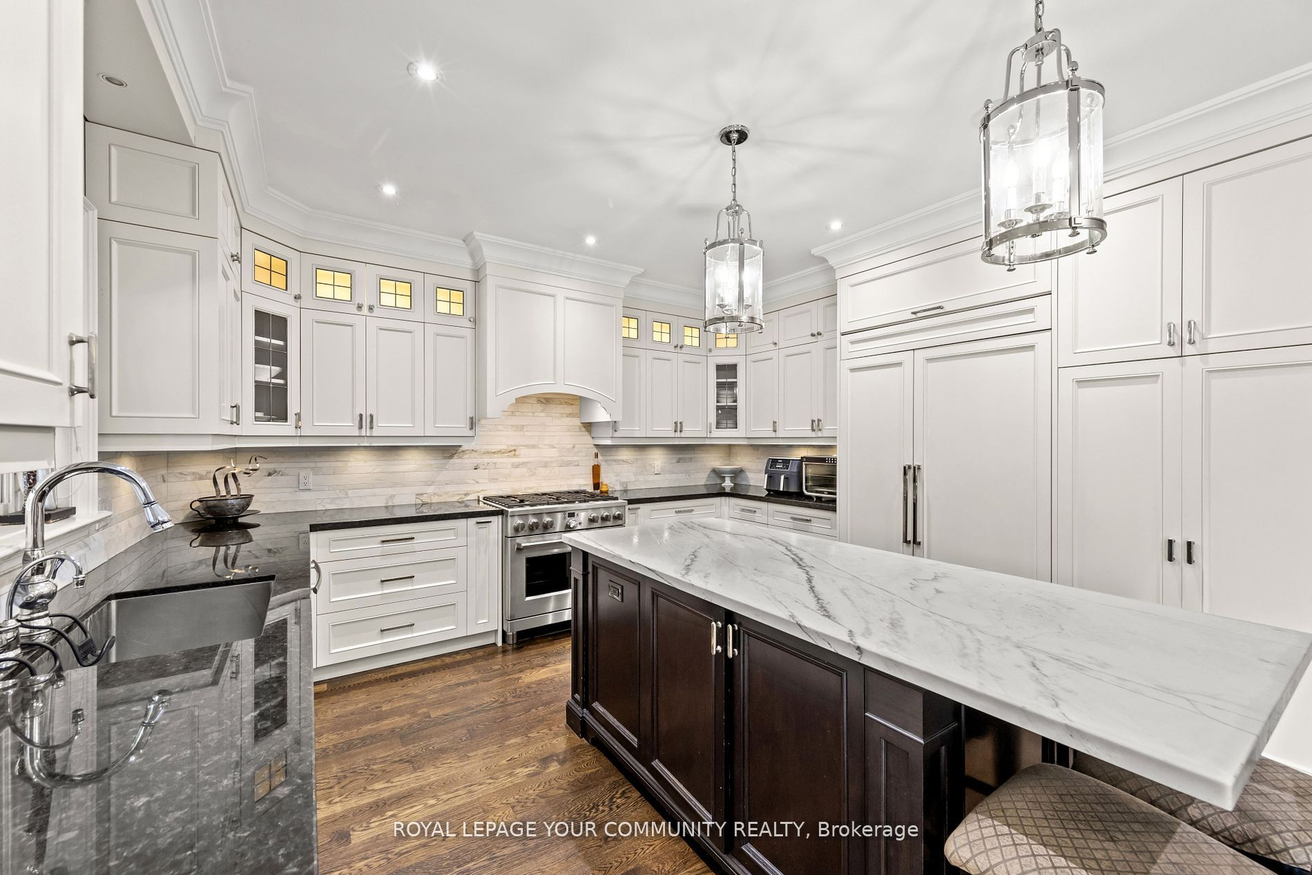 6 Magistrale Court Property Photo 15