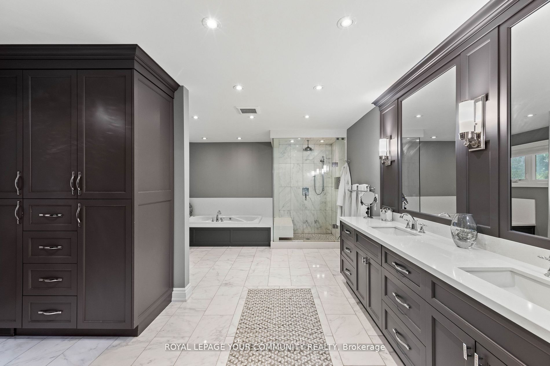 6 Magistrale Court Property Photo 24
