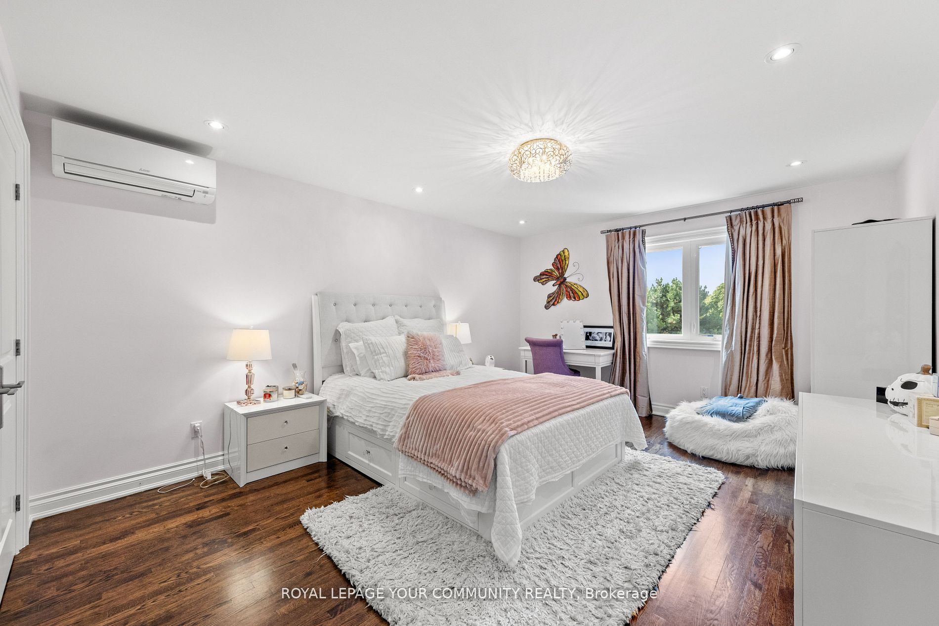 6 Magistrale Court Property Photo 26