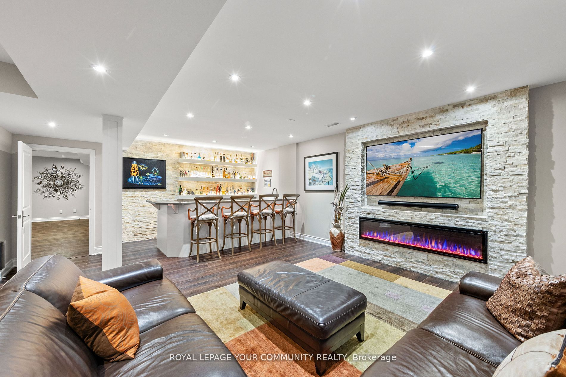 6 Magistrale Court Property Photo 30