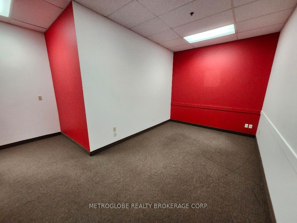#210 - 8551 Weston Road Property Photo 4