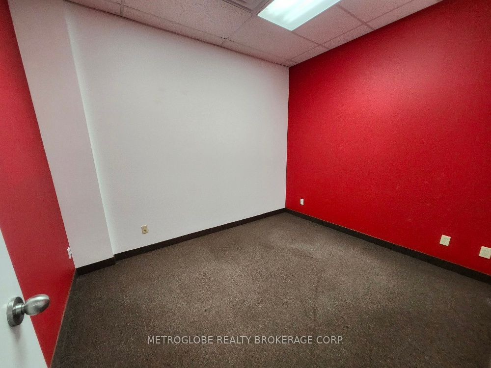 #210 - 8551 Weston Road Property Photo 8