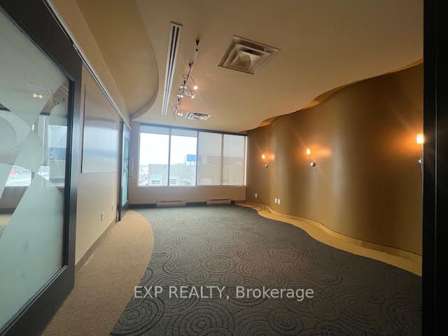 275 Renfrew Drive 208 Property Photo 11