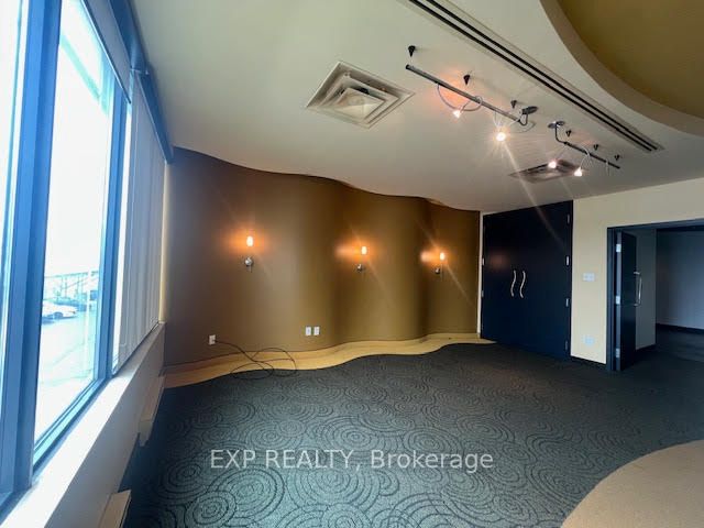 275 Renfrew Drive 208 Property Photo 12