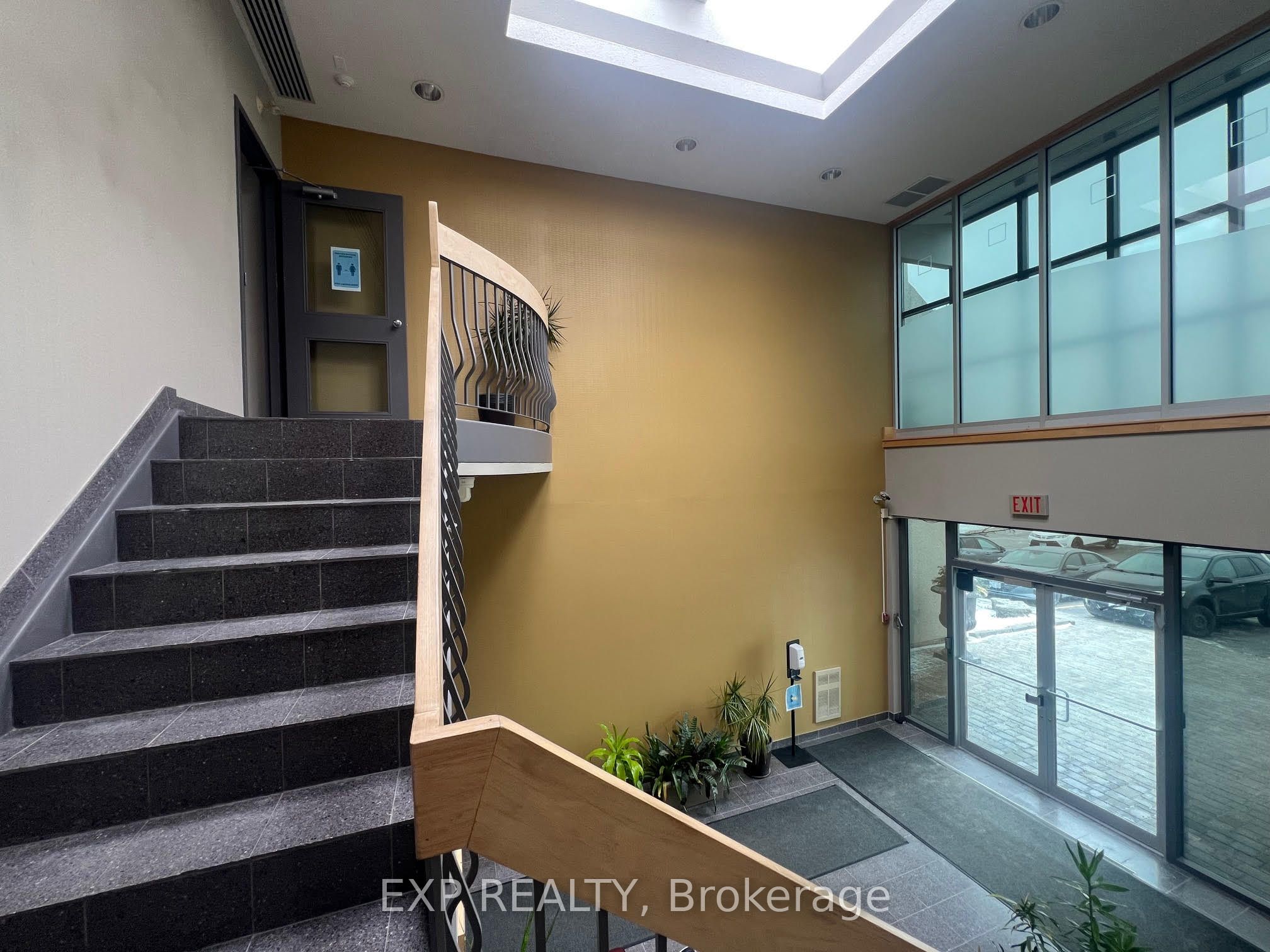 275 Renfrew Drive 208 Property Photo 18