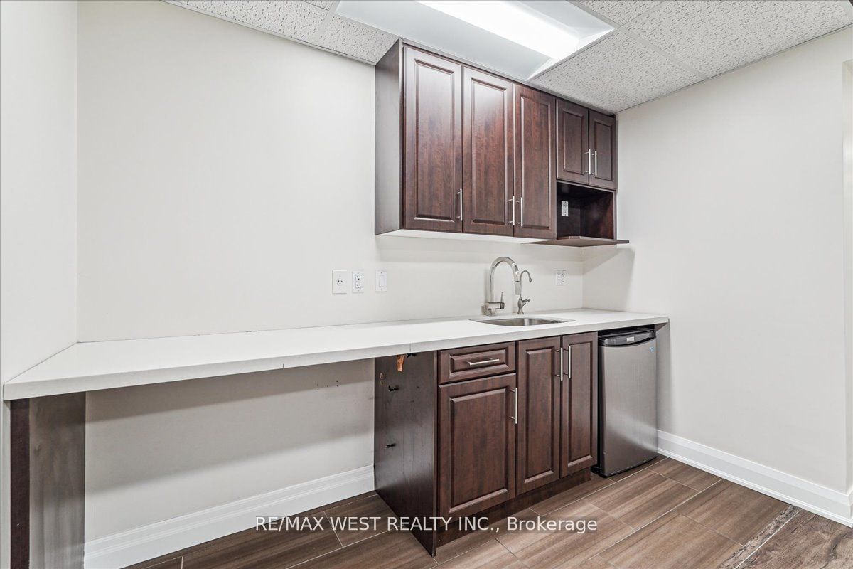 #20 - 80 Carlauren Road Property Photo 7