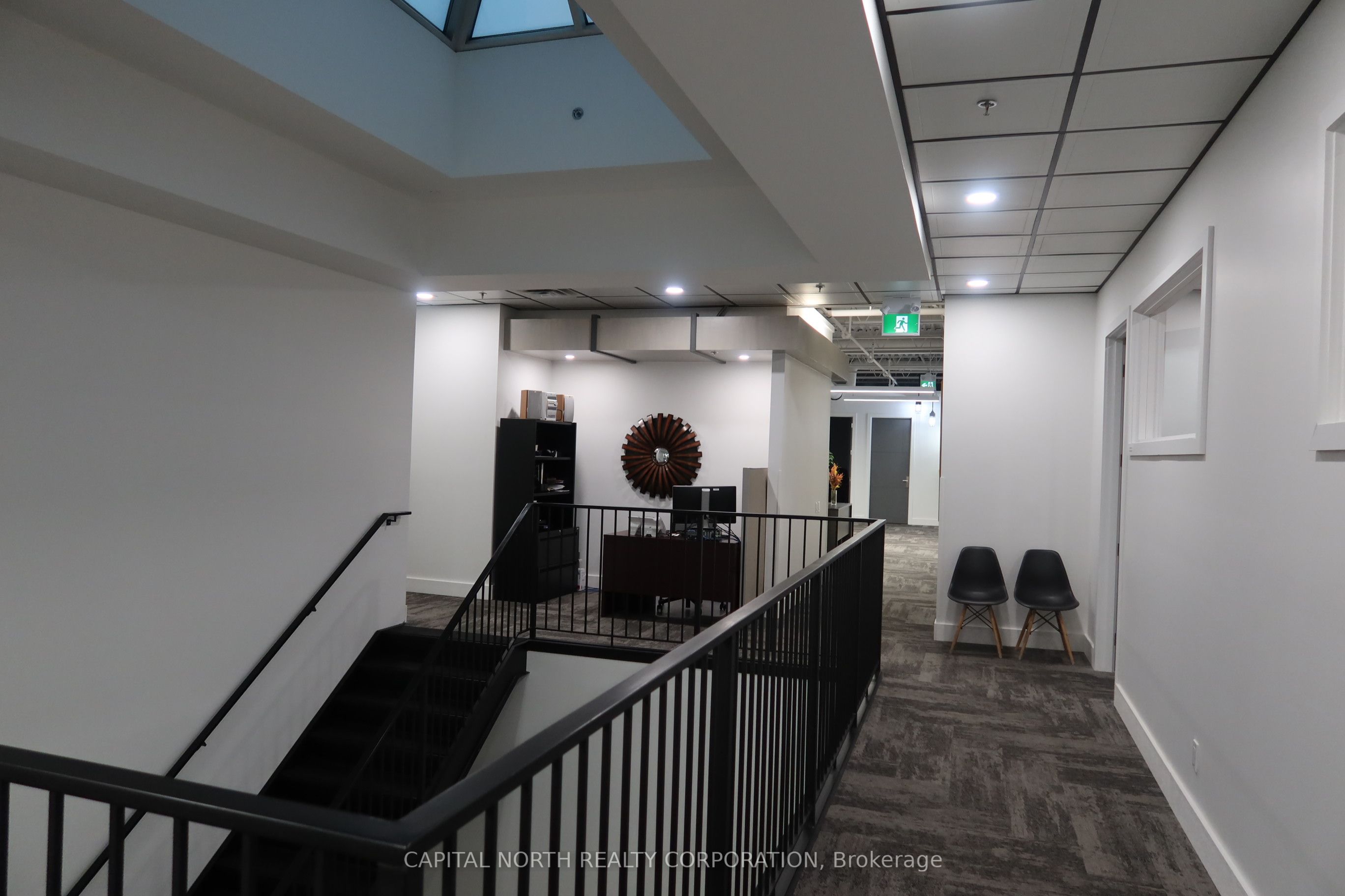 106 Aviva Park Drive Property Photo 24