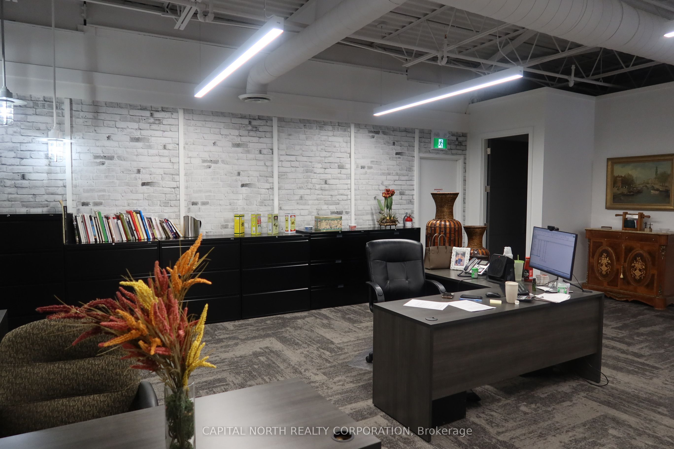 106 Aviva Park Drive Property Photo 31