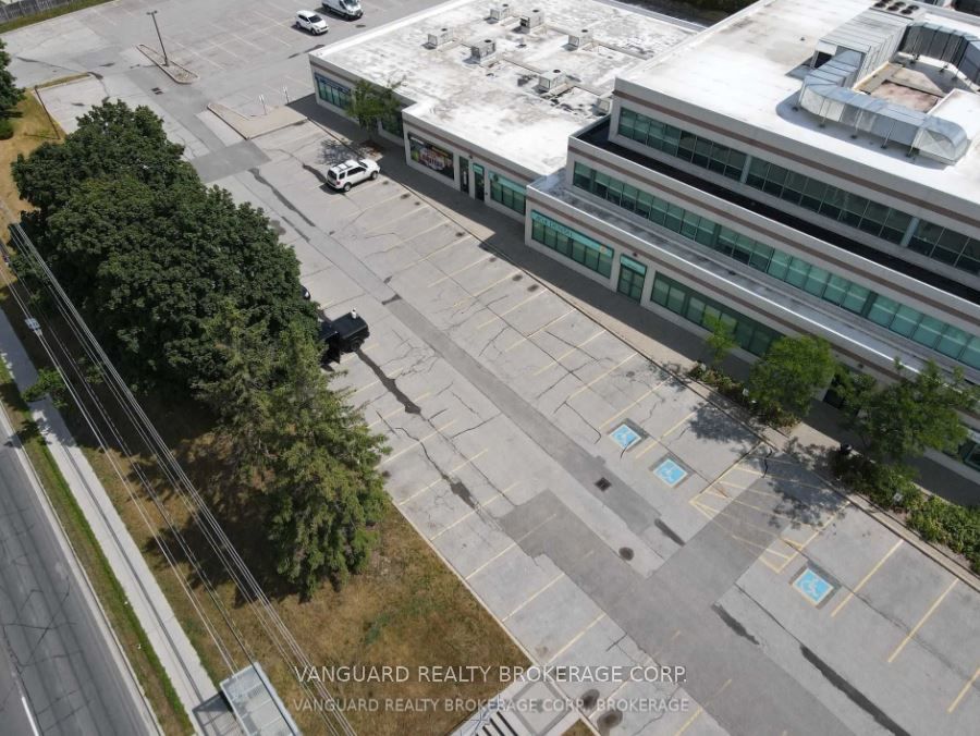 #103 - 1091 Gorham Street Property Photo 11
