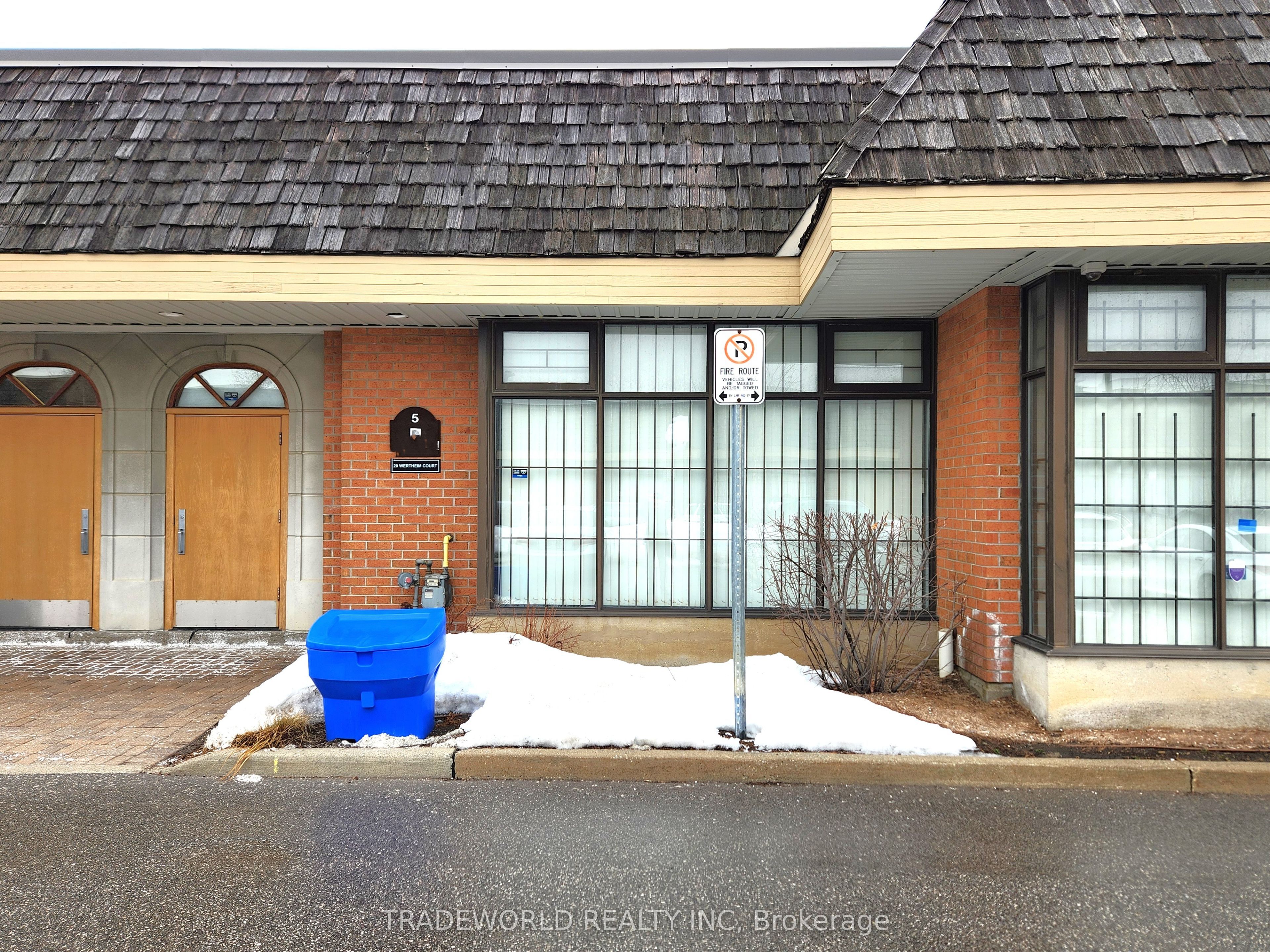 #5 - 20 Wertheim Court Property Photo 1