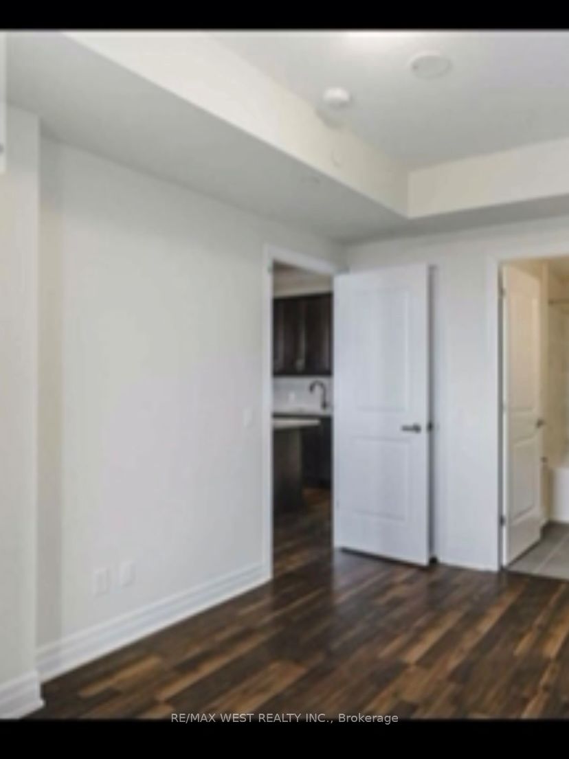#812 - 9085 Jane Street Property Photo 8