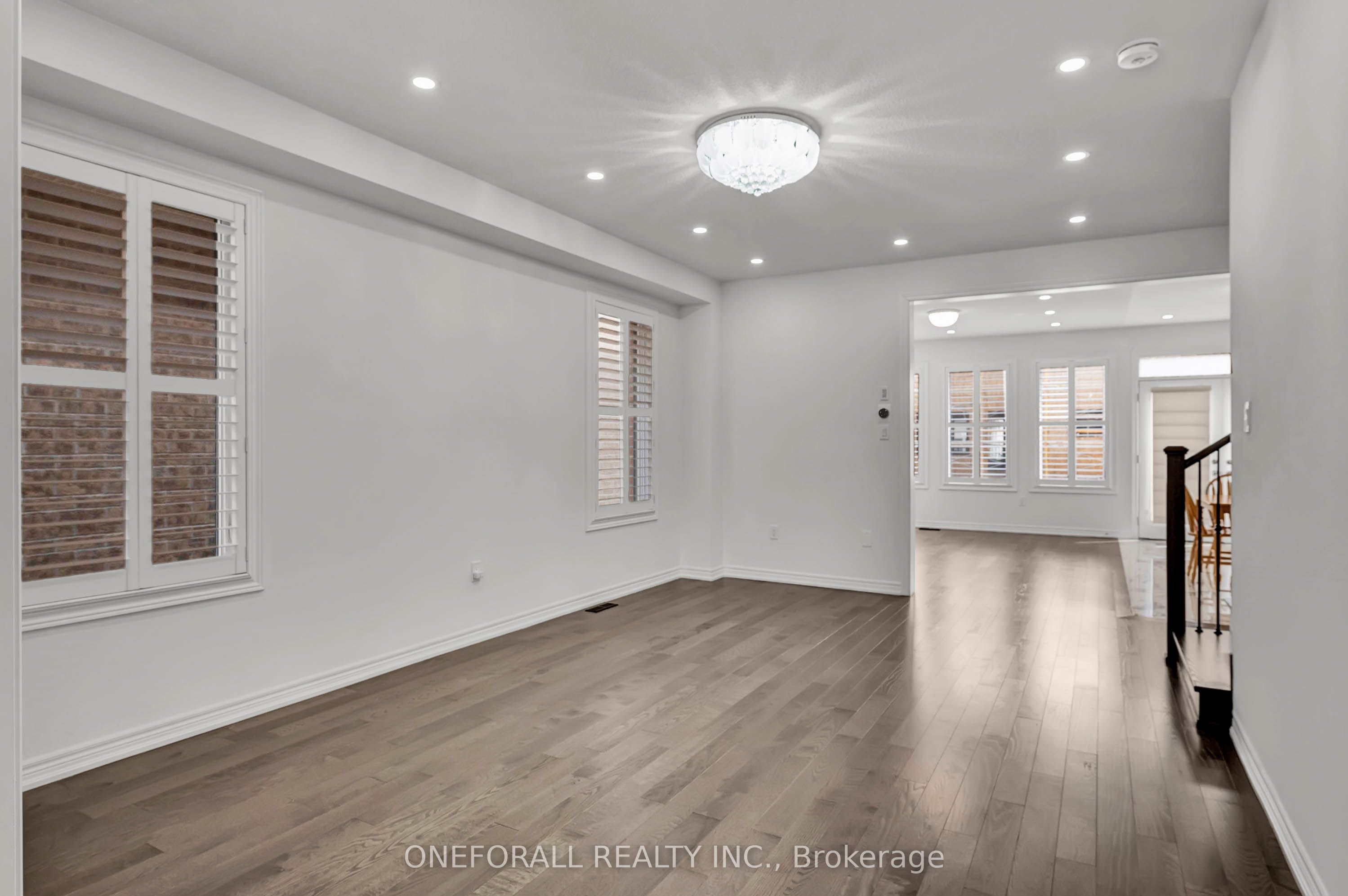 68 Wakefield Boulevard Property Photo 6