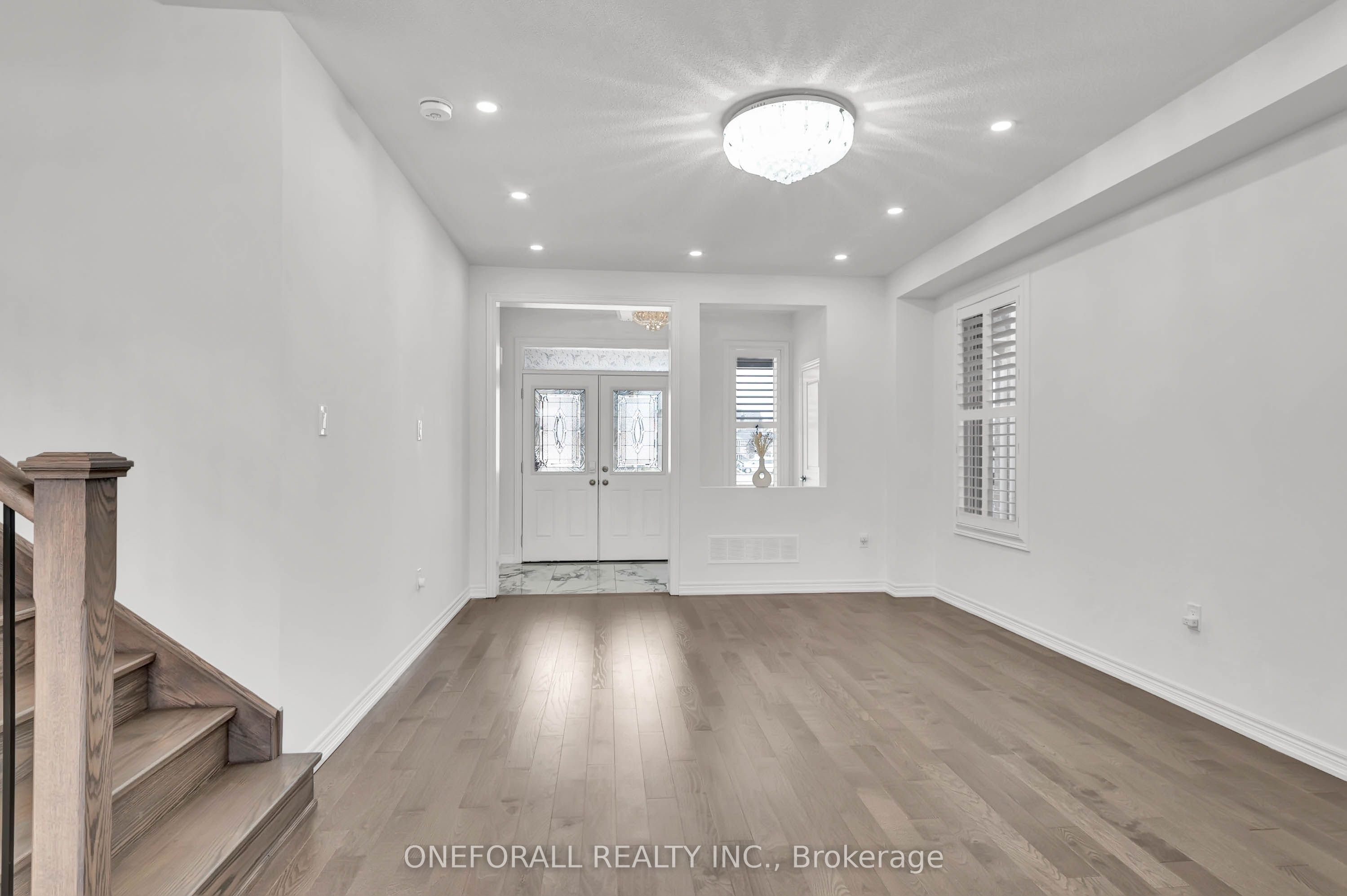 68 Wakefield Boulevard Property Photo 8