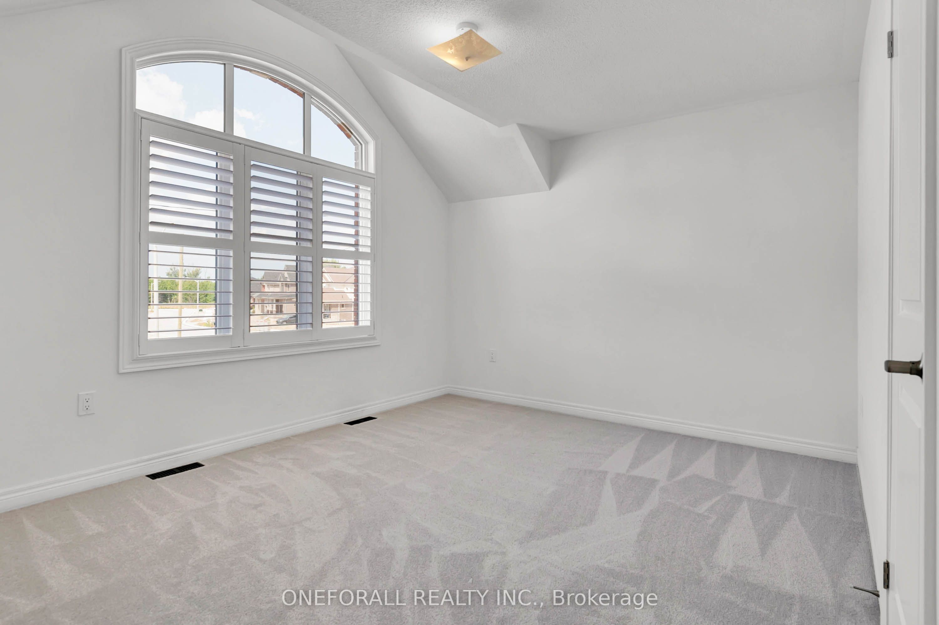 68 Wakefield Boulevard Property Photo 27