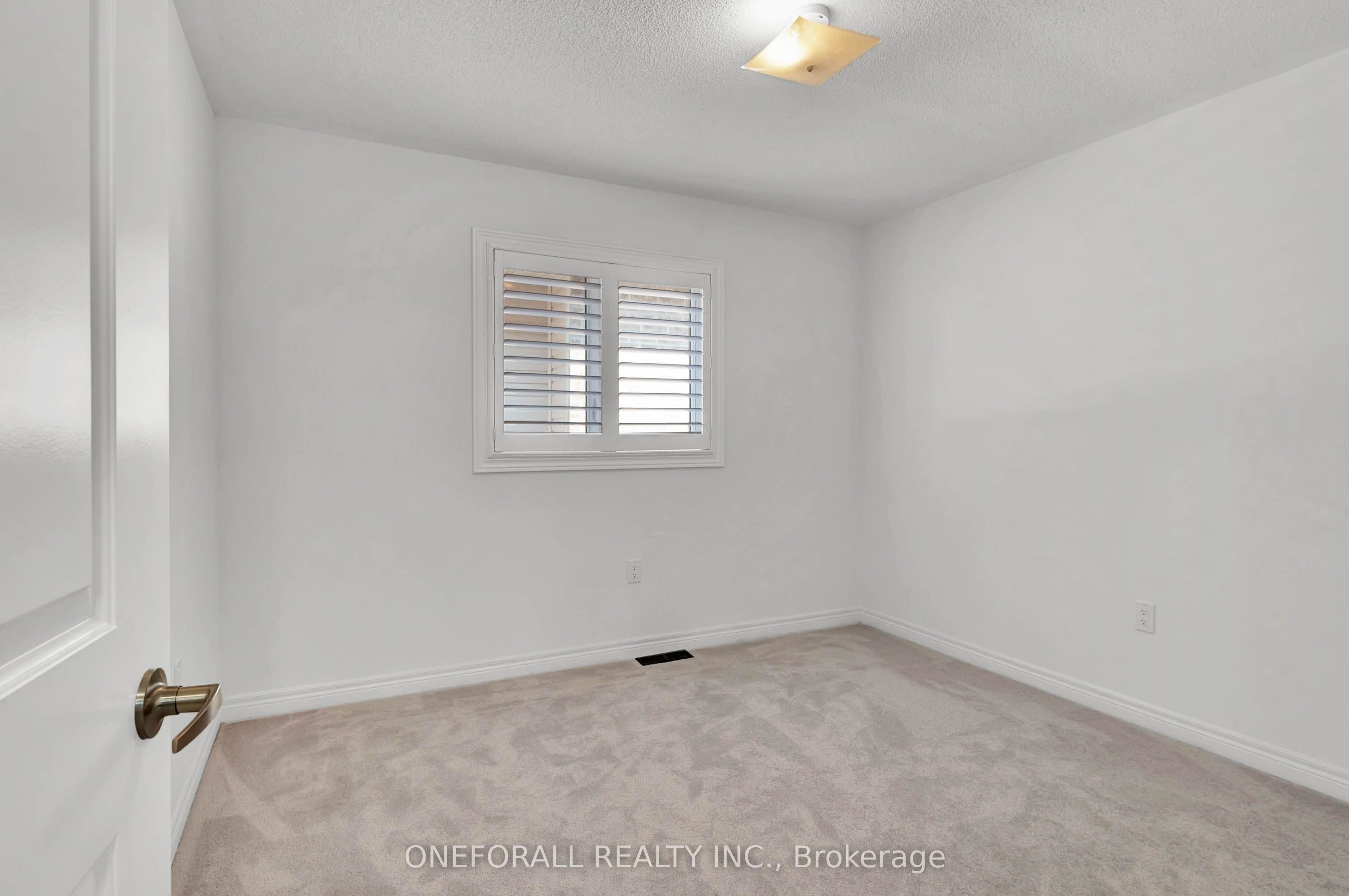 68 Wakefield Boulevard Property Photo 32
