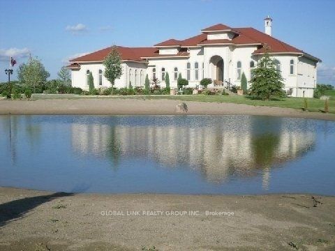 5239 7th Line Property Photo 5