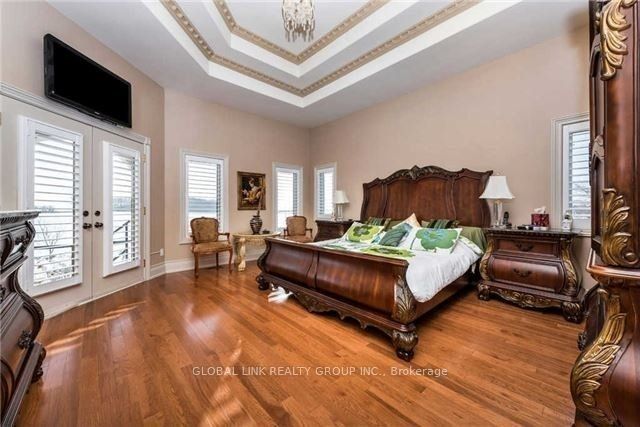 5239 7th Line Property Photo 13