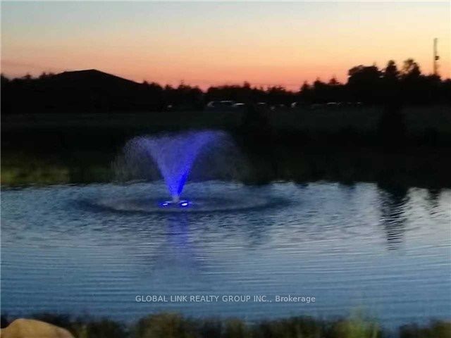 5239 7th Line Property Photo 9