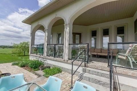 5239 7th Line Property Photo 14