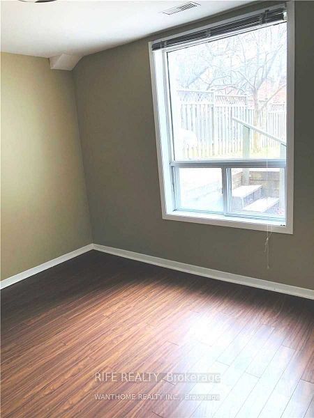 4 Queensgate Court Property Photo 9
