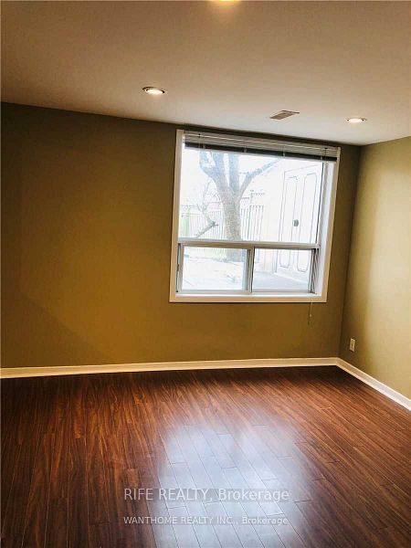 4 Queensgate Court Property Photo 13