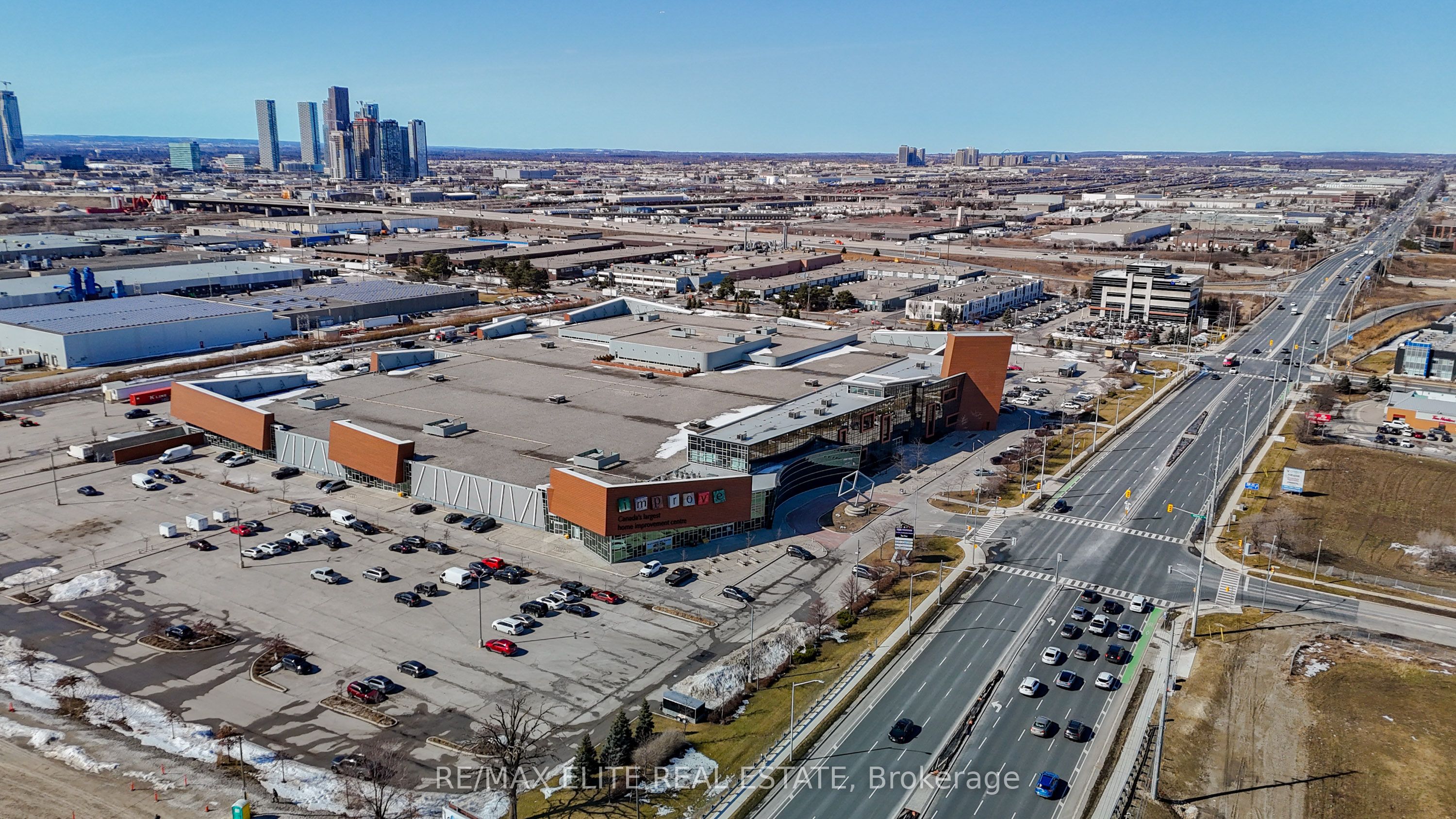 #196 & 197 - 7250 Keele Street Property Photo 8