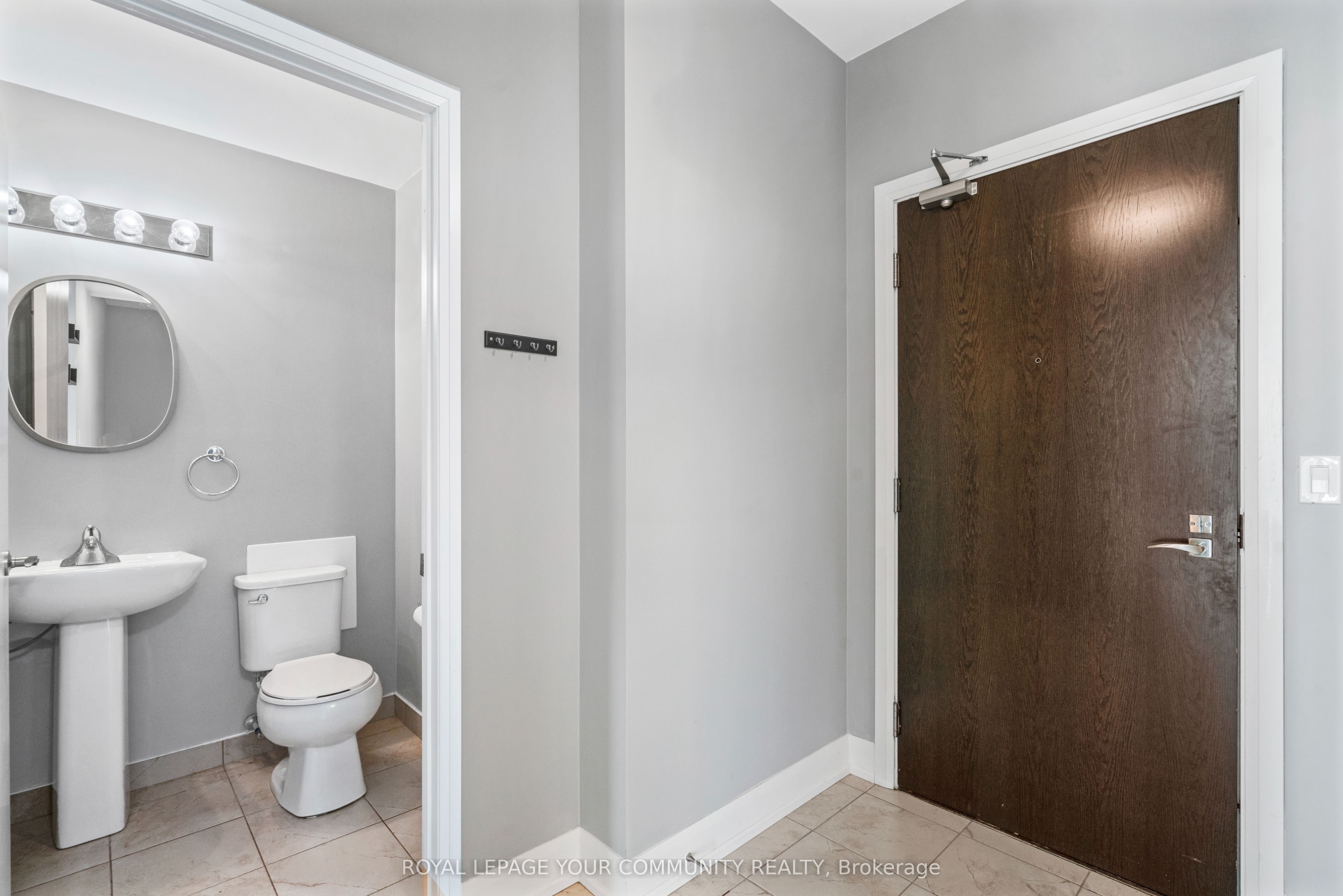 #1810 - 2910 Highway 7 Road Property Photo 19