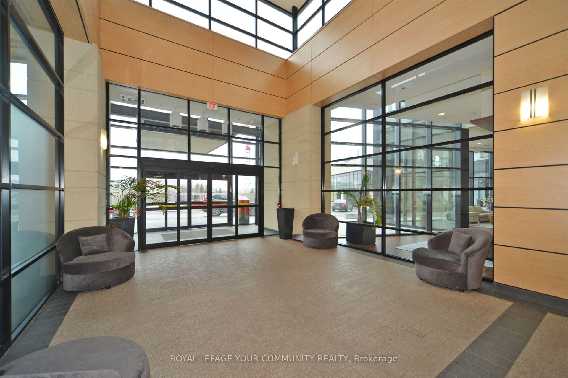#1810 - 2910 Highway 7 Road Property Photo 37