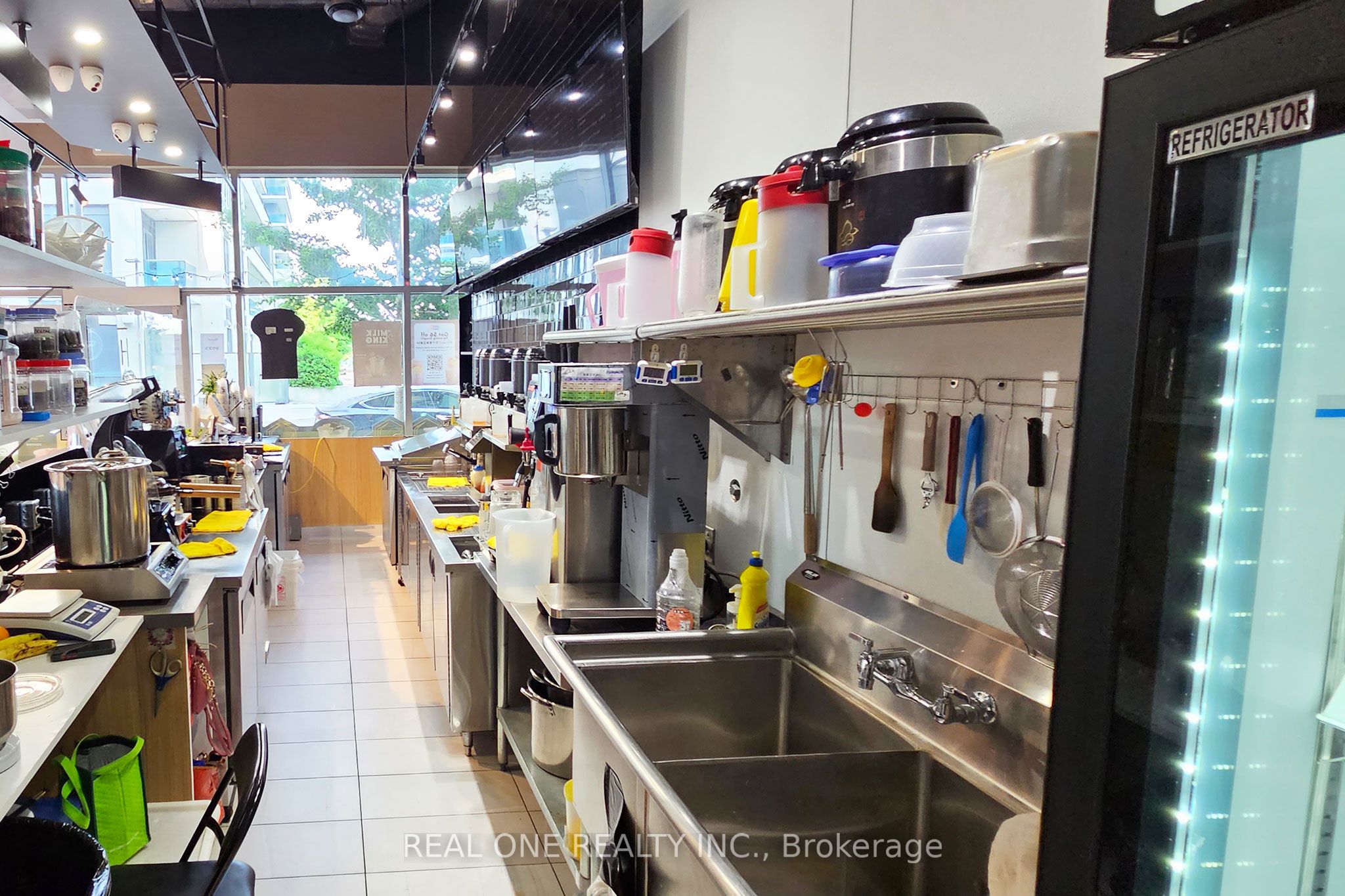#101 - 7163 Yonge Street Property Photo 4